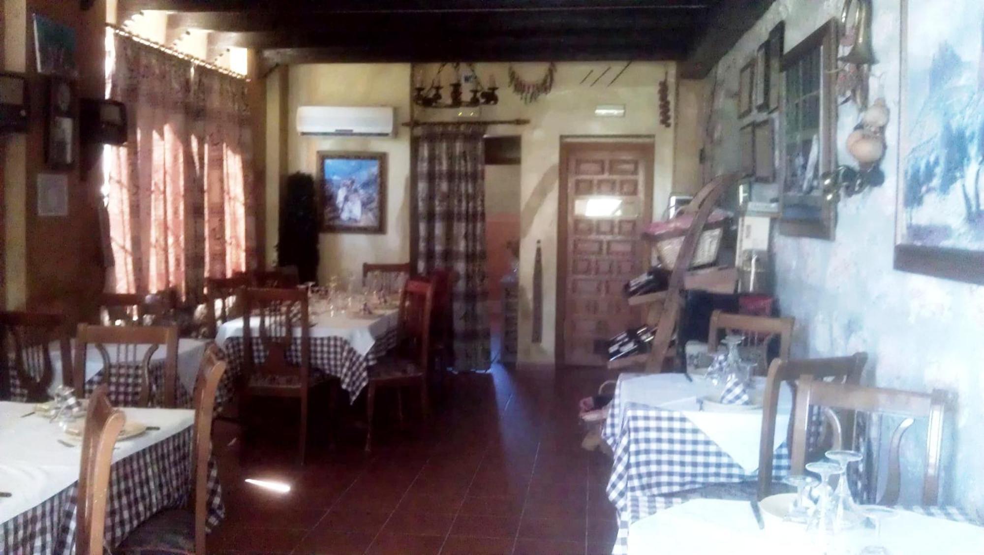 Alojamiento Rural La Caseria De Piedra Restaurante ハエン エクステリア 写真