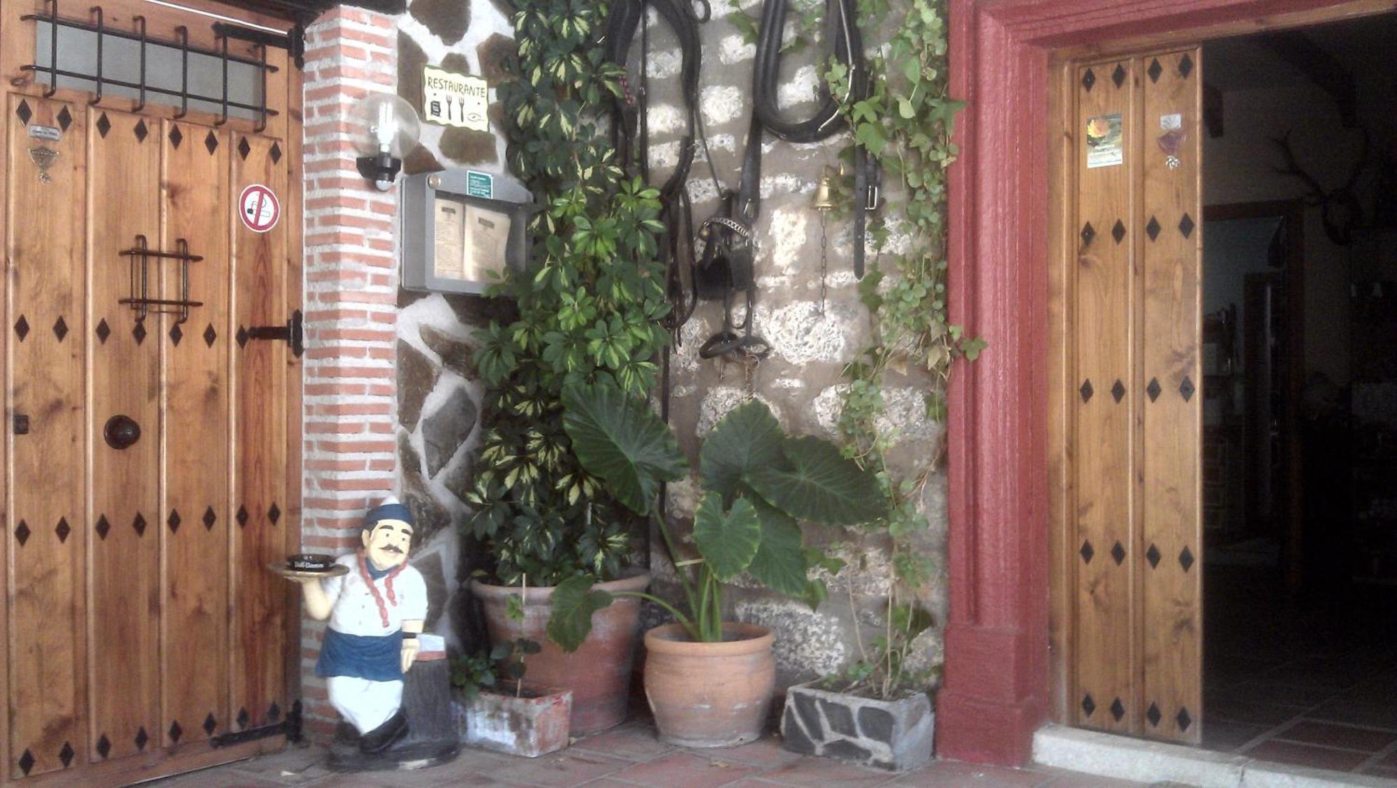 Alojamiento Rural La Caseria De Piedra Restaurante ハエン エクステリア 写真