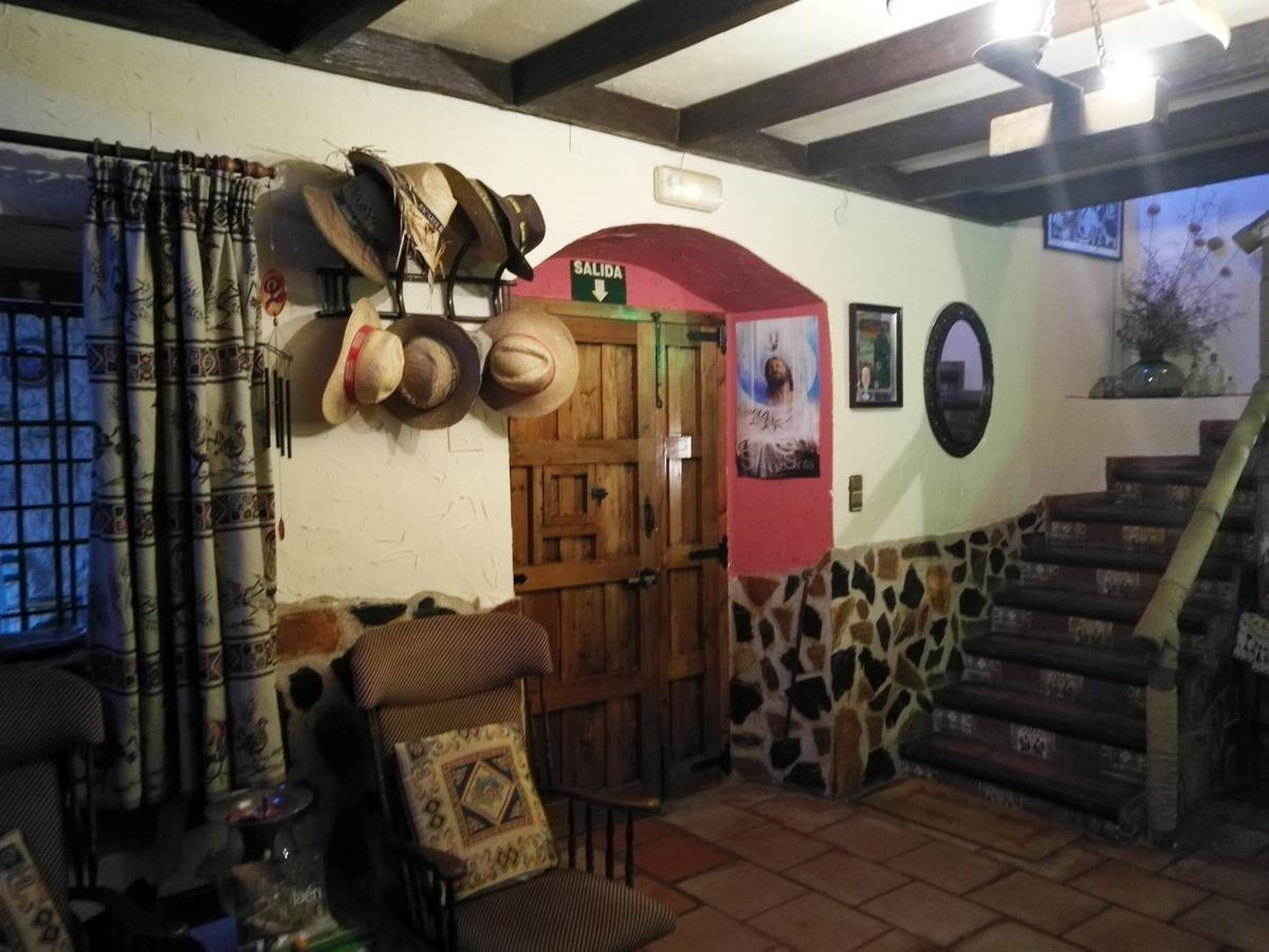 Alojamiento Rural La Caseria De Piedra Restaurante ハエン エクステリア 写真