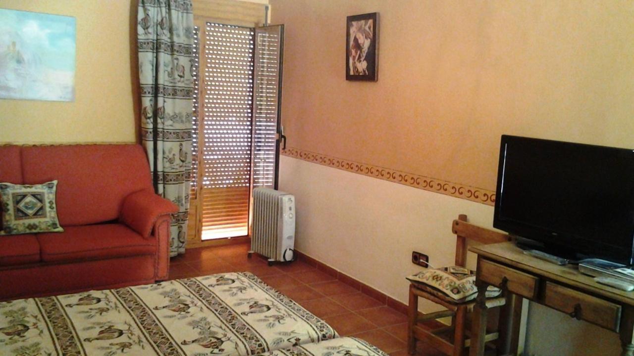 Alojamiento Rural La Caseria De Piedra Restaurante ハエン エクステリア 写真